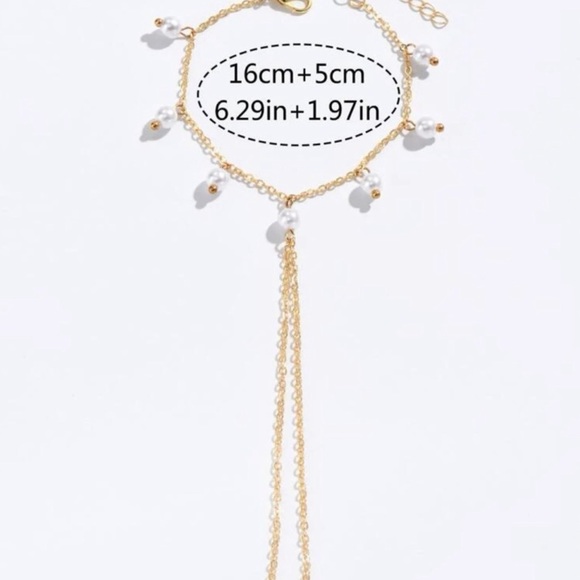 Gold Pearl Finger Bracelet - Picture 4 of 5